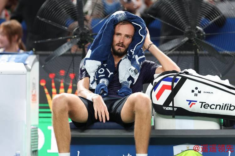 上海赛第5日辛纳梅德韦德夫进16强 外场因雨取消