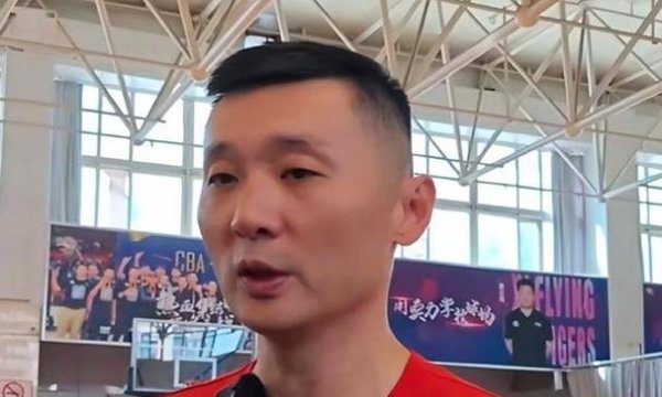 澳门六合彩投注 刘炜球员时期远超刘维伟但执教却被碾压，青岛97比79战新疆打出实力差距，究竟差距源于球员定位、执教经验还是性格差异
