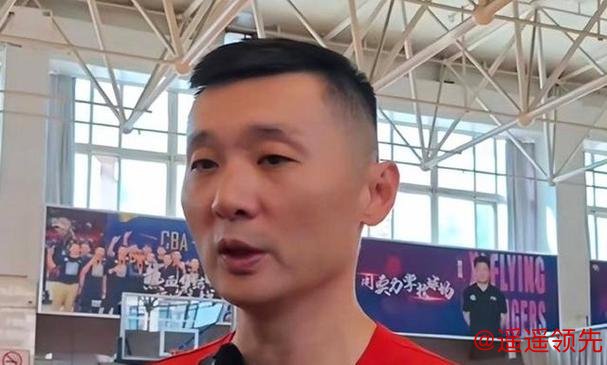 刘炜球员时期远超刘维伟但执教却被碾压，青岛97比79战新疆打出实力差距，究竟差距源于球员定位、执教经验还是性格差异